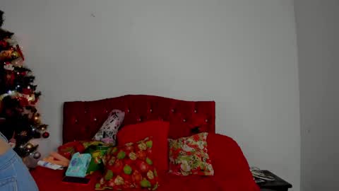 laura online show from January 8, 12:05 pm