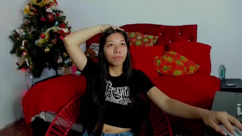 laura online show from January 10, 12:15 pm