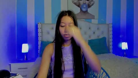 laura online show from December 11, 11:41 am