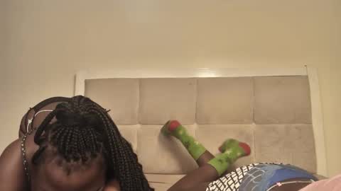 lily online show from October 12, 9:28 pm