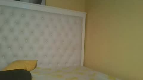 lily online show from October 25, 3:47 am