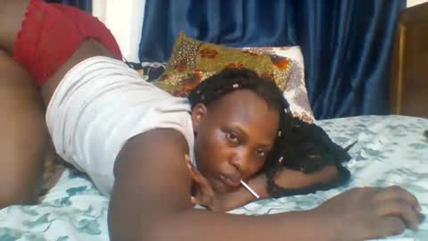 Snapshot of sexylinaa_ chatting on December 11, 4:41 pm Sexylina online show from December 11, 4:41 pm