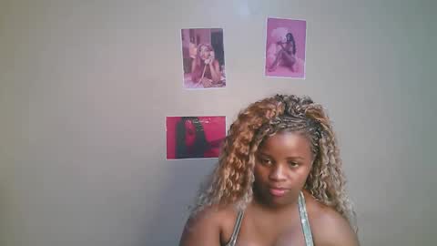 sexylucy33 online show from March 28, 7:57 pm