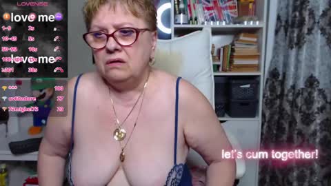 Snapshot of sexylynette4u chatting on January 14, 6:28 pm sexylynette4u online show from January 14, 6:28 pm
