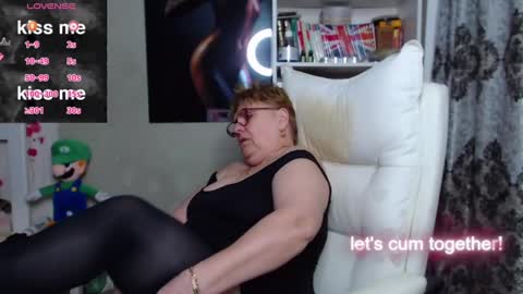 Snapshot of sexylynette4u chatting on January 22, 8:07 am sexylynette4u online show from January 22, 8:07 am
