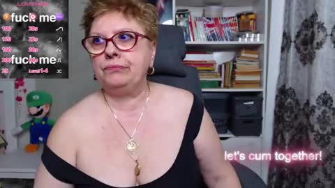Snapshot of sexylynette4u chatting on February 27, 10:26 am sexylynette4u online show from February 27, 10:26 am
