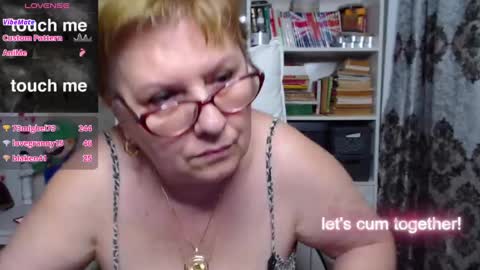 Snapshot of sexylynette4u chatting on January 27, 6:41 pm sexylynette4u online show from January 27, 6:41 pm