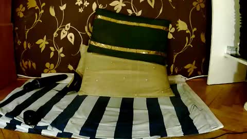 Squirty Maya Gold online show from February 20, 6:26 am