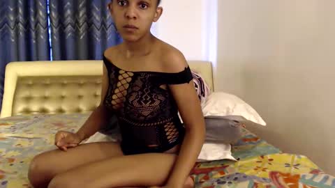 Snapshot of sexymia06 chatting on October 2, 5:23 am Melina online show from October 2, 5:23 am