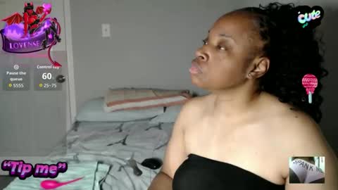 SexyMona online show from November 18, 7:42 am