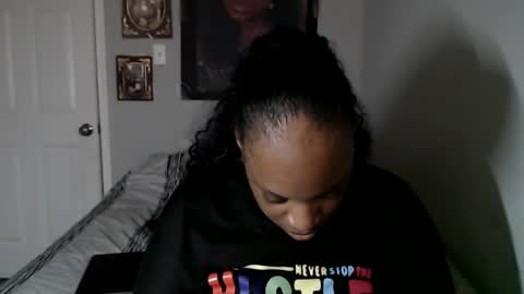 Snapshot of sexymona1218 chatting on September 21, 2:49 pm SexyMona online show from September 21, 2:49 pm