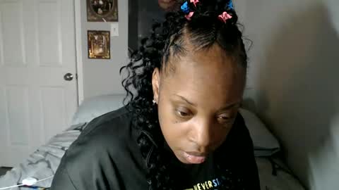 Snapshot of sexymona1218 chatting on October 10, 11:26 am SexyMona online show from October 10, 11:26 am