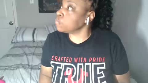 Snapshot of sexymona1218 chatting on February 28, 2:31 pm SexyMona online show from February 28, 2:31 pm