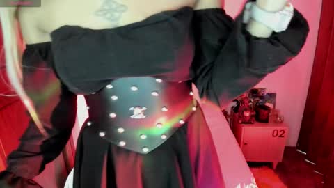 Snapshot of sexynaf chatting on October 28, 7:30 pm N A F online show from October 28, 7:30 pm