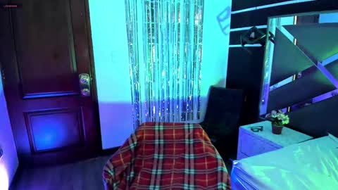 Snapshot of sexynaf chatting on October 23, 7:53 pm N A F online show from October 23, 7:53 pm