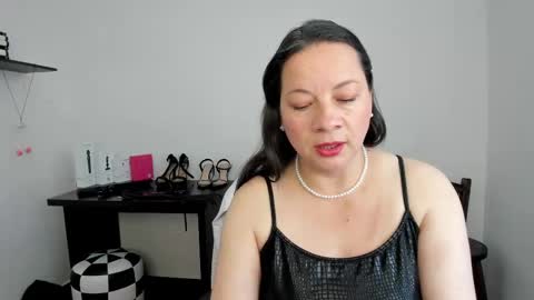 Snapshot of sexypsychologist chatting on September 19, 9:03 pm Sexy Psychologist online show from September 19, 9:03 pm