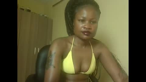 Snapshot of sexyqueenivy chatting on October 8, 6:01 pm queenivy online show from October 8, 6:01 pm