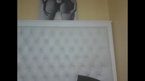 Snapshot of sexyqueenivy chatting on September 26, 12:08 am queenivy online show from September 26, 12:08 am