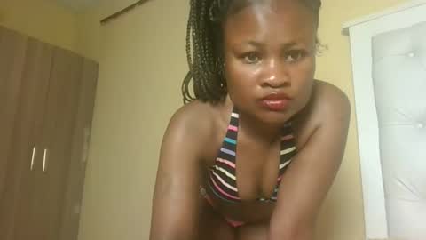 Snapshot of sexyqueenivy chatting on September 20, 9:02 pm queenivy online show from September 20, 9:02 pm