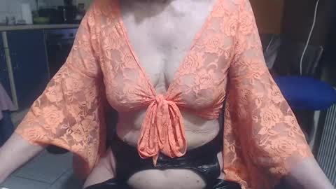 Silvie online show from April 19, 1:44 pm