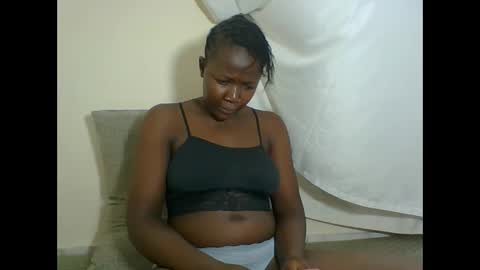 Snapshot of sexysleeky chatting on February 22, 4:04 pm PAULINE online show from February 22, 4:04 pm