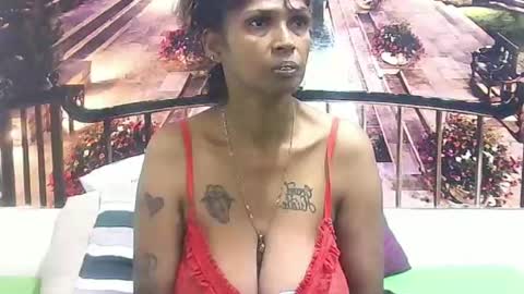 Snapshot of sexyva4u2luv chatting on February 26, 6:19 am sexyva4u2luv online show from February 26, 6:19 am