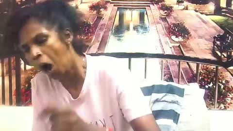 Snapshot of sexyva4u2luv chatting on February 21, 5:56 am sexyva4u2luv online show from February 21, 5:56 am