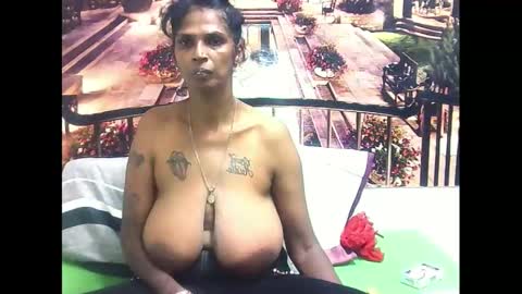 Snapshot of sexyva4u2luv chatting on February 21, 4:59 pm sexyva4u2luv online show from February 21, 4:59 pm