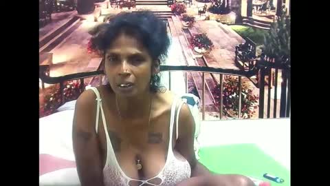 Snapshot of sexyva4u2luv chatting on February 12, 7:24 pm sexyva4u2luv online show from February 12, 7:24 pm