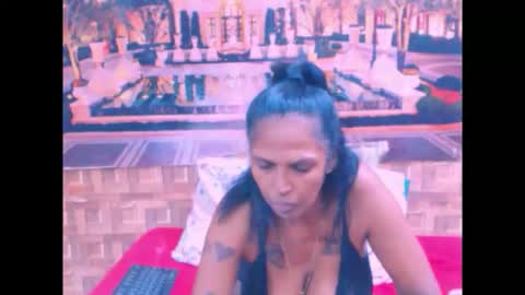 Snapshot of sexyva4u2luv chatting on October 9, 7:01 am sexyva4u2luv online show from October 9, 7:01 am