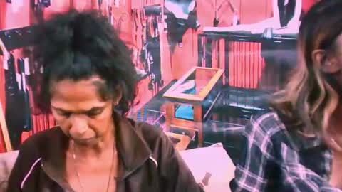 Snapshot of sexyva4u2luv chatting on March 12, 5:57 am sexyva4u2luv online show from March 12, 5:57 am