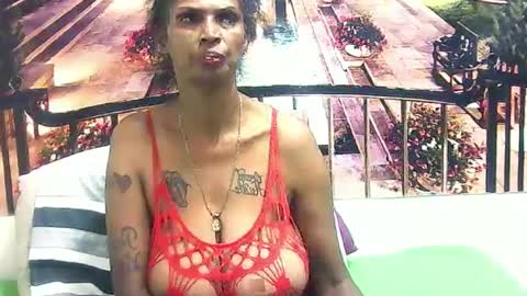 Snapshot of sexyva4u2luv chatting on February 22, 5:42 pm sexyva4u2luv online show from February 22, 5:42 pm