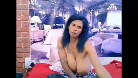 sexyva4u2luv online show from May 5, 6:44 pm