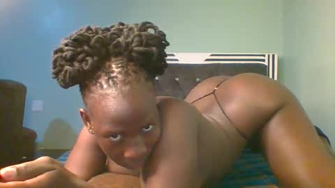 Snapshot of sexyvivy chatting on October 5, 6:07 am VIVIAN online show from October 5, 6:07 am