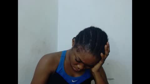 sexyxmilfx online show from February 25, 10:08 pm