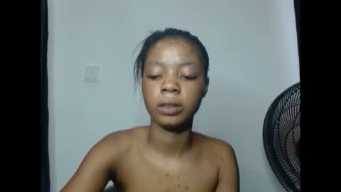 sexyxpeach online show from October 6, 3:40 pm