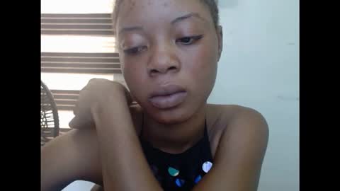 sexyxpeach online show from December 15, 12:32 pm