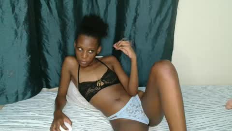 Snapshot of sexyy_janey chatting on February 8, 9:15 pm Janey online show from February 8, 9:15 pm