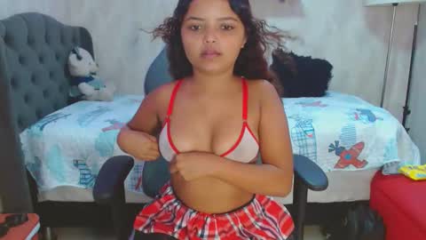 shabrina_xxx online show from February 26, 3:32 pm