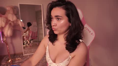 Lily  online show from November 3, 1:59 pm