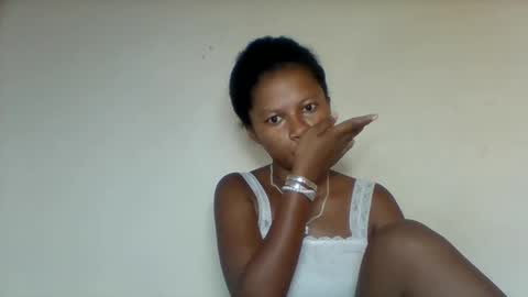 shainnah online show from November 25, 2:58 am