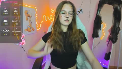 Snapshot of shalinamontana chatting on October 31, 4:22 pm Vivian online show from October 31, 4:22 pm