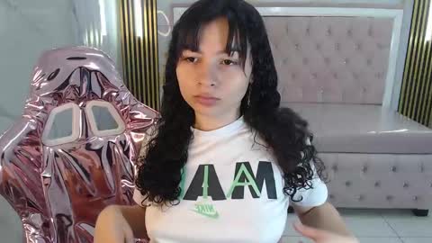 Shalon  online show from February 4, 1:06 pm