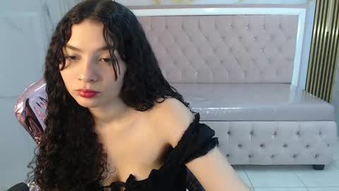 Shalon  online show from December 12, 1:17 pm
