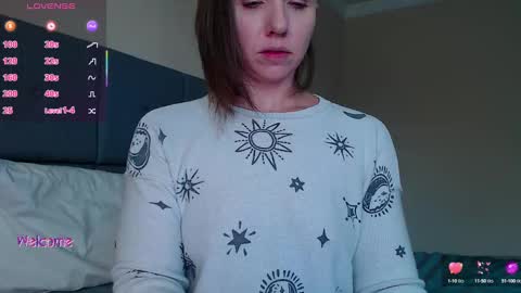 Shalynn online show from October 8, 5:50 pm