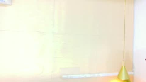 Catalina online show from November 19, 9:15 pm