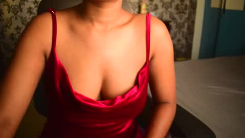 Snapshot of shanaya_indian chatting on October 9, 3:32 am shanaya indian online show from October 9, 3:32 am