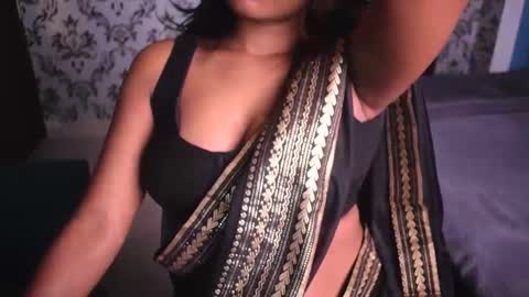 Snapshot of shanaya_indian chatting on January 5, 4:04 am shanaya indian online show from January 5, 4:04 am