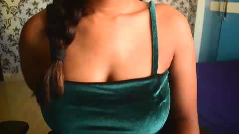 Snapshot of shanaya_indian chatting on September 30, 4:07 am shanaya indian online show from September 30, 4:07 am