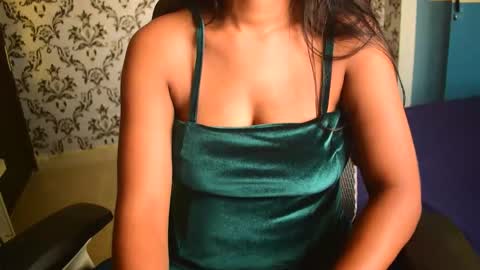 Snapshot of shanaya_indian chatting on September 19, 4:11 am shanaya indian online show from September 19, 4:11 am